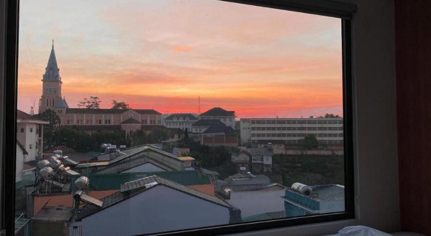 Yukkuri Boutique Hotel Dalat Экстерьер фото